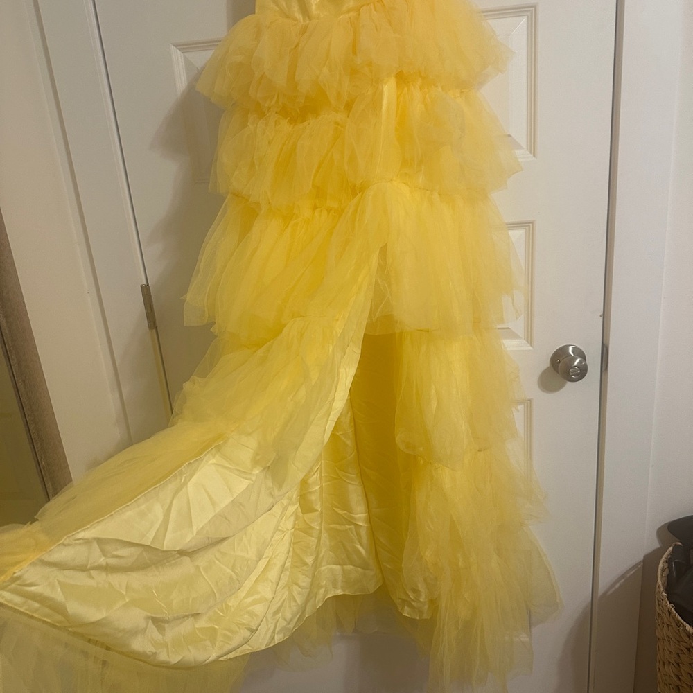 Elegant Yellow Prom Dress - Picture 2 of 6